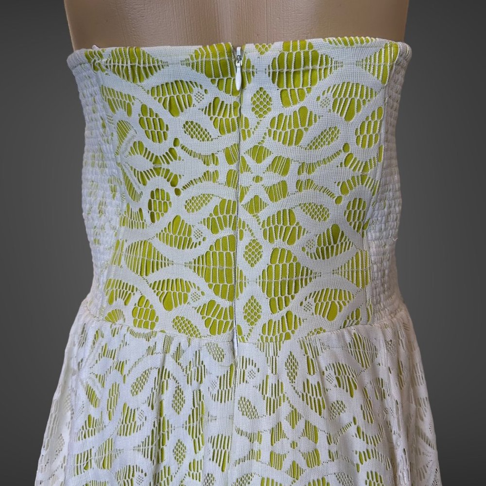 Guess Strapless Dress Size 14 Green White Knee Length Full Lace Stretch Lined - Picture 6 of 16
